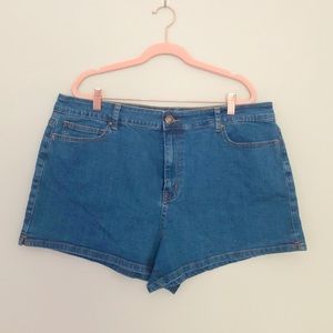 NWT Vintage Blue Denim Shorts With Pockets